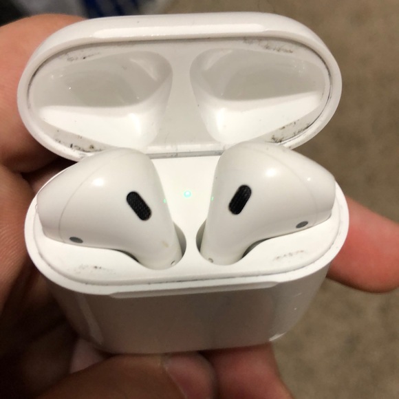 AirPods 1.0 - Picture 2 of 2